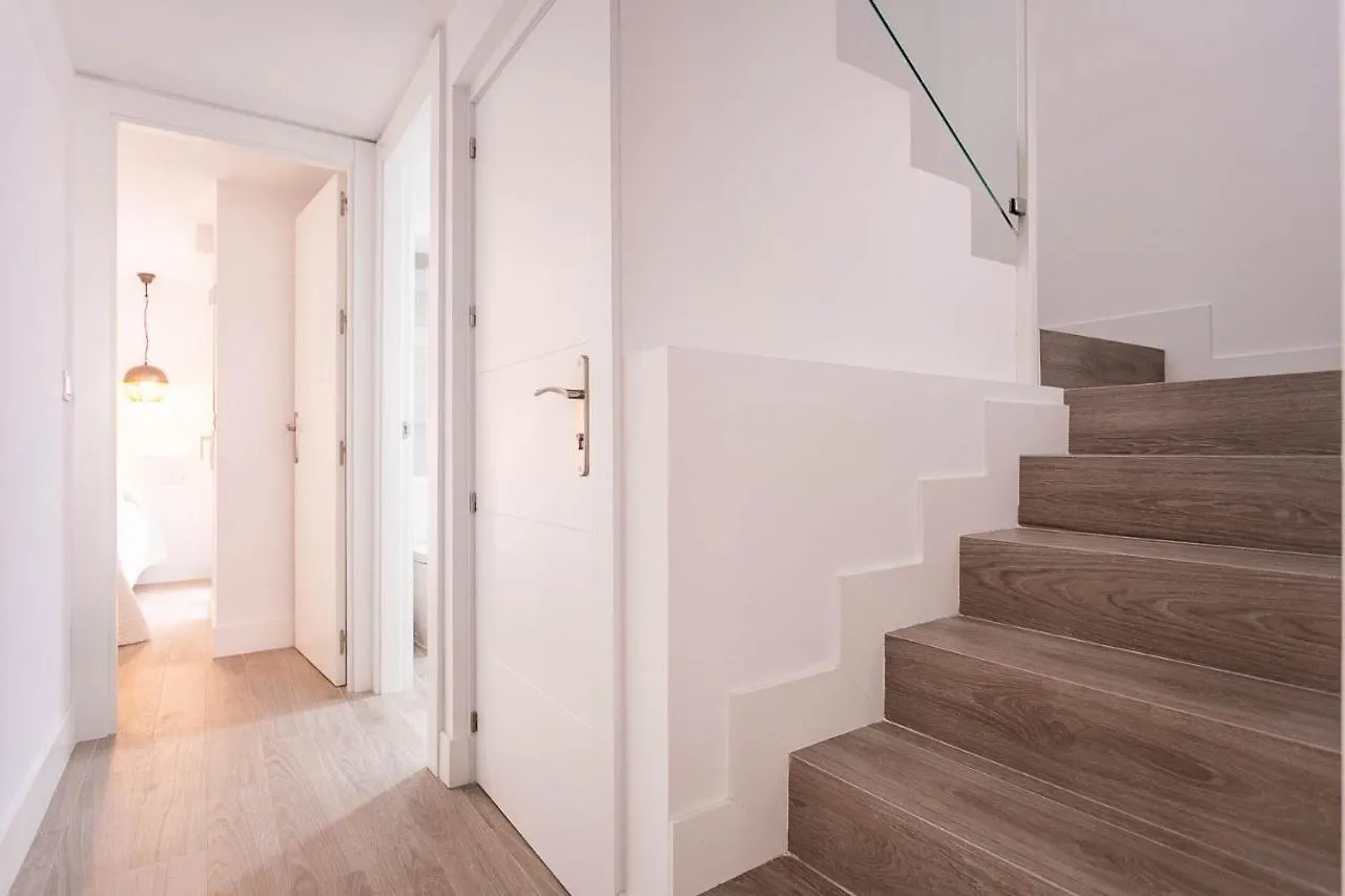 Maravilloso loft dúplex casco histórico Sevilla 0*,  España